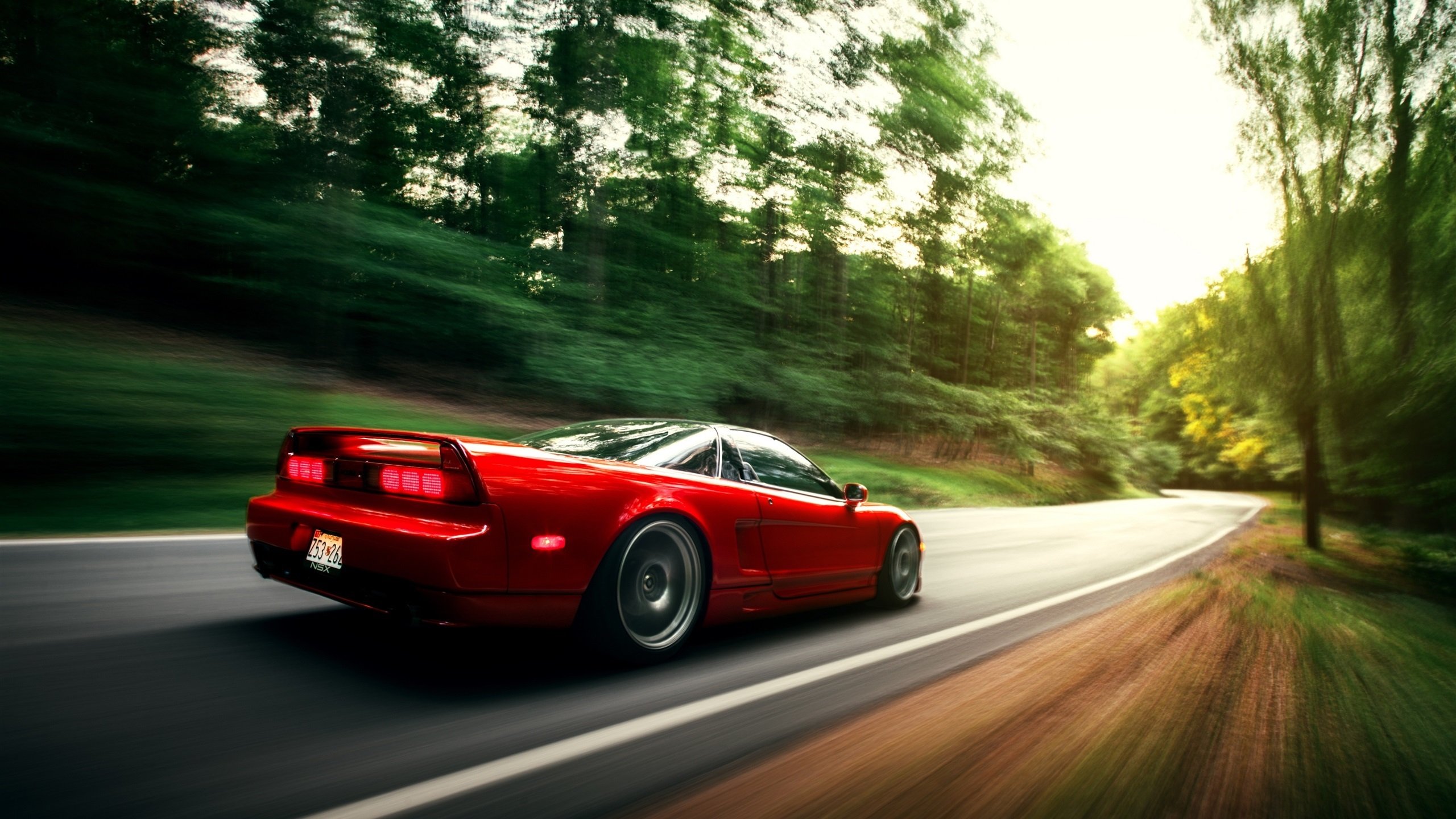 职业球员暑期投身公益训练营推动篮球教育资源下沉基层，职业篮球培训